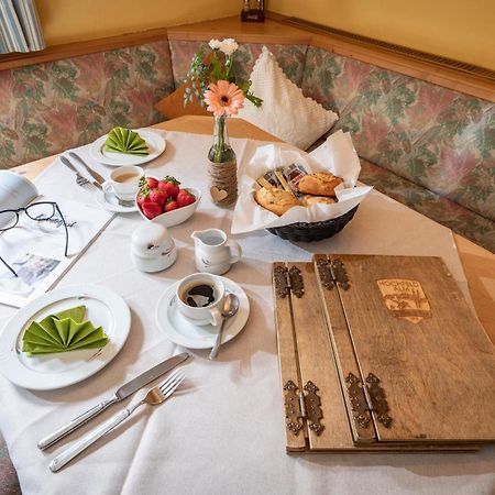 Hochfeldalm Hotell Sankt Johann in Tirol Exteriör bild