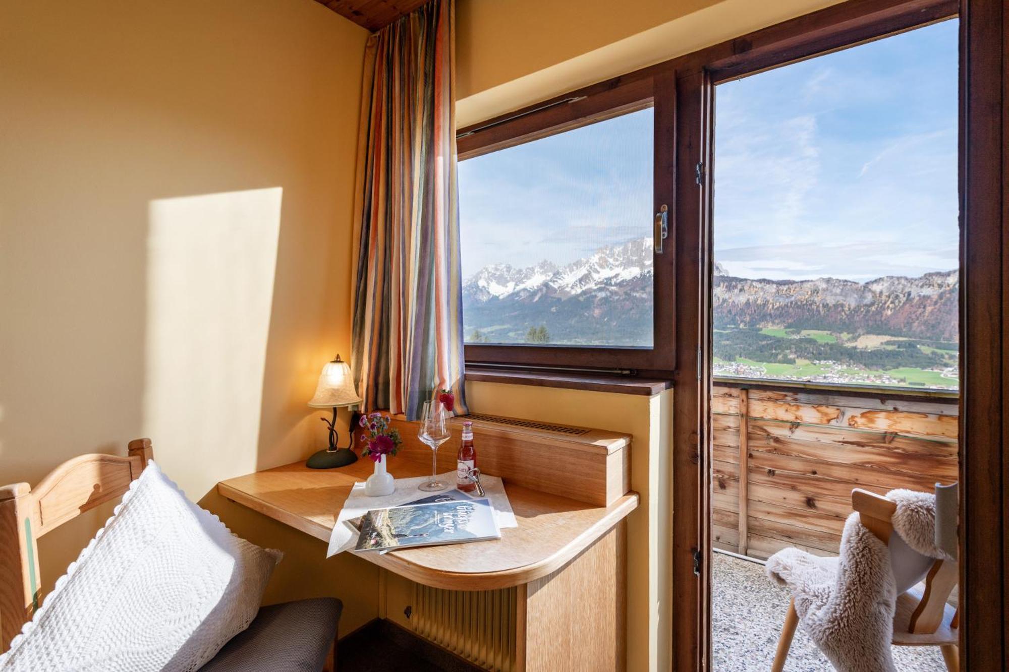 Hochfeldalm Hotell Sankt Johann in Tirol Exteriör bild