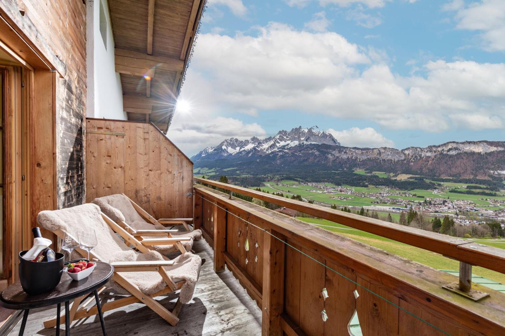 Hochfeldalm Hotell Sankt Johann in Tirol Exteriör bild