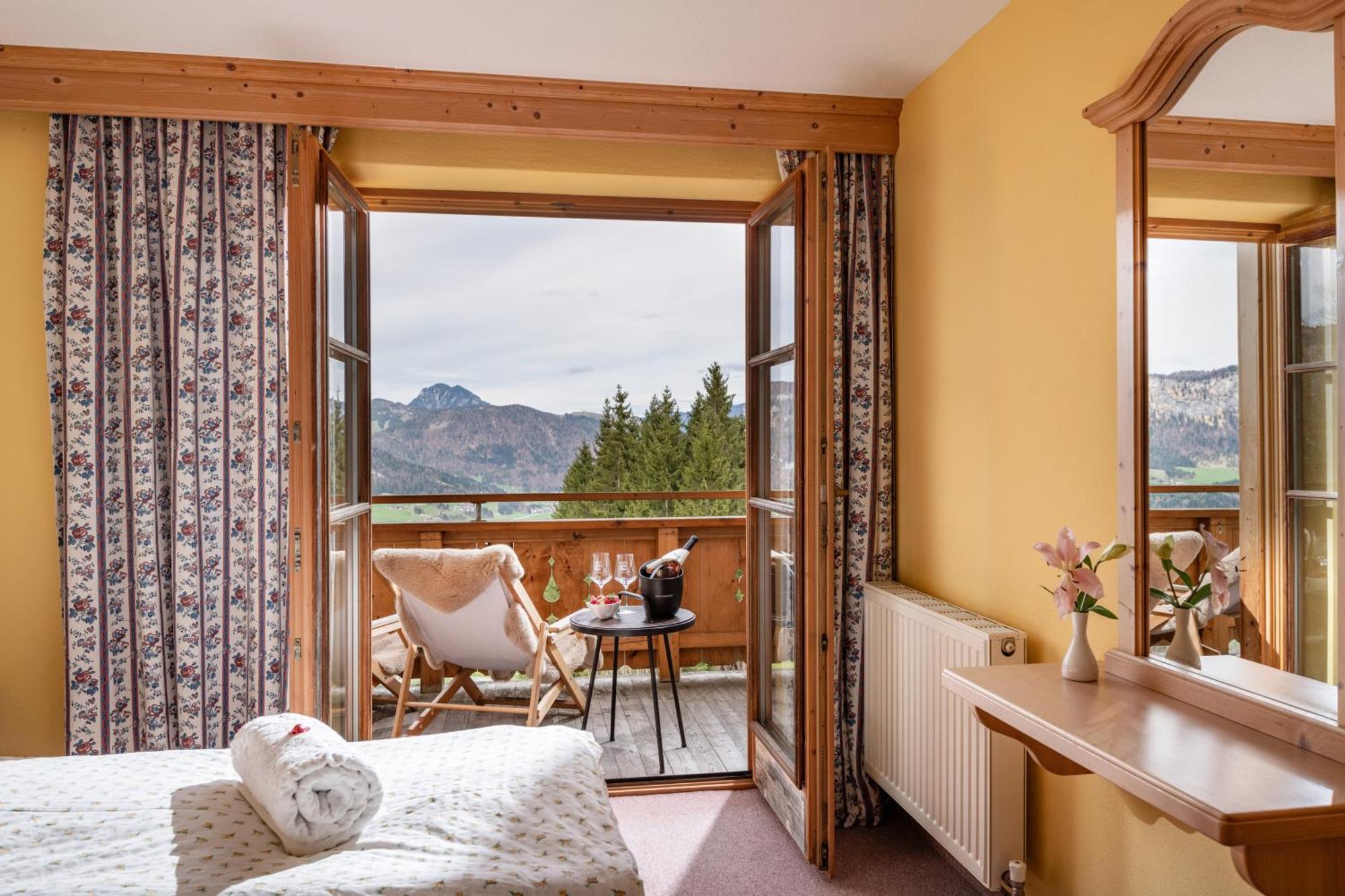 Hochfeldalm Hotell Sankt Johann in Tirol Exteriör bild