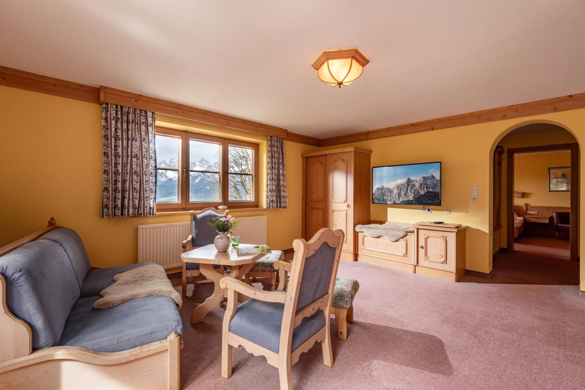 Hochfeldalm Hotell Sankt Johann in Tirol Exteriör bild